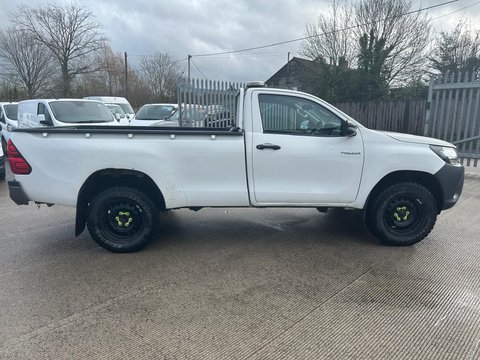 Toyota Hilux ACTIVE 4WD D-4D S/C 6