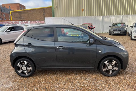 Toyota Aygo VVT-I X-CLUSIV 3.. AUTOMATIC.. FULL LEATHER.. SAT NAV.. REVERSING CAMERA.. 13