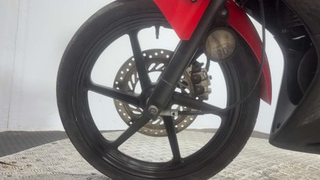 Honda CBR CBR125 2010 FUEL INJECTED PROJECT LEARNER SPORTS BIKE 125CC 22