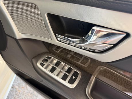 Jaguar XF 2.2d R-Sport Auto Euro 5 (s/s) 4dr 22