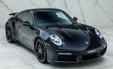 Porsche 911 Turbo S (992) 8