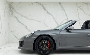 Porsche 911 Targa 4 GTS (991.2) Targa 27