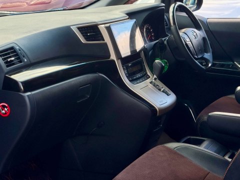 Toyota Alphard GOLDEN EYES II TWIN SUNROOF GRADE 4B WOW 46