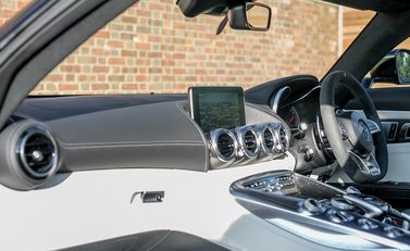 Mercedes-Benz Amg GT GT S 13