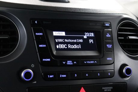 Hyundai i10 PREMIUM 37