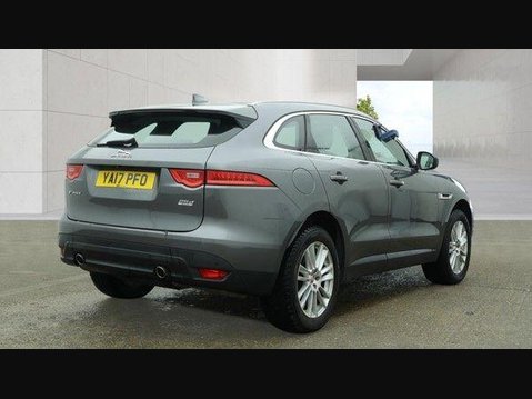 Jaguar F-Pace 2.0 D240 Portfolio SUV 5dr Diesel Auto AWD Euro 6 (s/s) (240 ps) 4