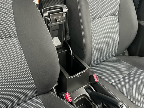 Suzuki Vitara SZ-T MHEV 28