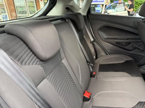 Ford Fiesta 1.5 TDCi Titanium Euro 5 5dr 28