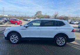 Volkswagen Tiguan Allspace LIFE 1.5 TSI 7 SEATS 11