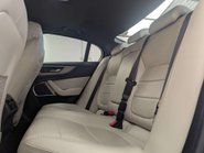 Jaguar XE 2.0 XE R-Dynamic S D Auto 4dr 43