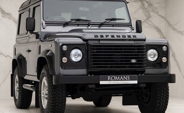 Land Rover Defender 90 Landmark 1