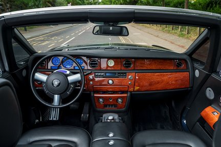 Rolls-Royce Phantom Drophead Coupe 19
