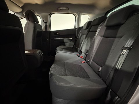 Peugeot 3008 HDI ACTIVE 19
