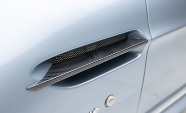 Aston Martin V12 Vantage S ROADSTER 53