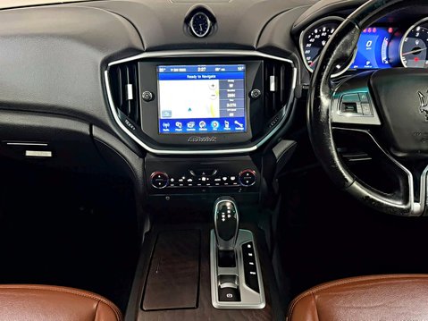 Maserati Ghibli DV6 16