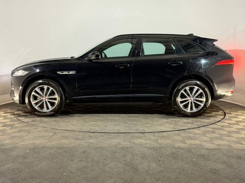 Jaguar F-Pace R-SPORT AWD 5