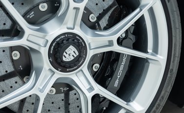 Porsche 911 GT3 TOURING (992) 36