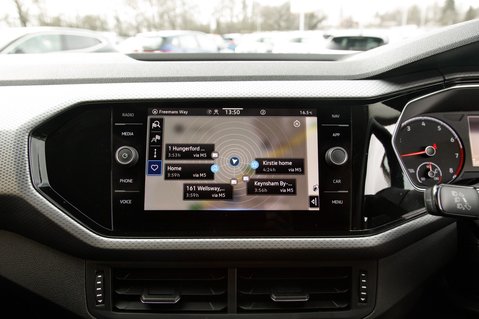 Volkswagen T-Cross ACTIVE TSI DSG 26