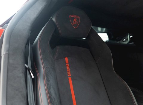 Lamborghini Aventador LP 700-4 Pirelli Edition 13
