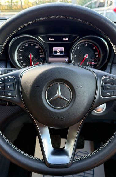 Mercedes-Benz A Class A 200 D SPORT EDITION PLUS - PANORAMIC SUNROOF - DAB DIGITAL RADIO 