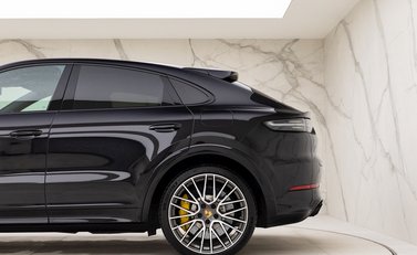 Porsche Cayenne Turbo S E-Hybrid Coupe 26