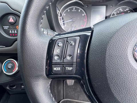 Toyota Yaris VVT-I ICON 14