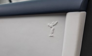 Rolls-Royce Phantom VIII EWB 13