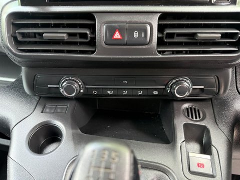 Peugeot Partner BLUEHDI PROFESSIONAL L1 29