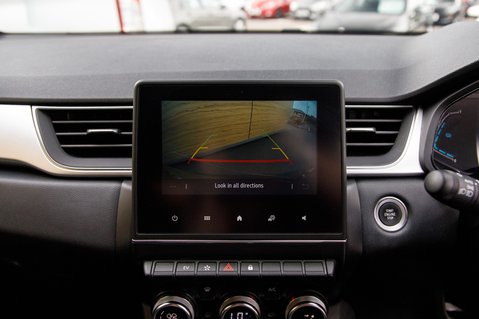 Renault Captur TECHNO E-TECH 30