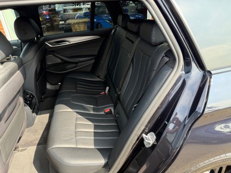 BMW 5 Series 520D M SPORT TOURING 43