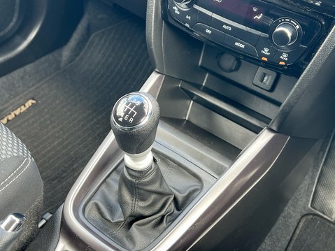 Suzuki Vitara SZ-T BOOSTERJET MHEV 27