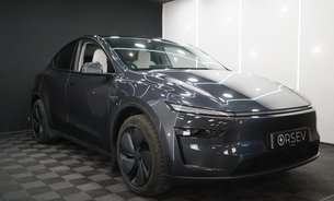 Tesla Model Y PREMIUM LONG RANGE RWD White Interior No Luxury Tax Available Now! 1 Owner 8