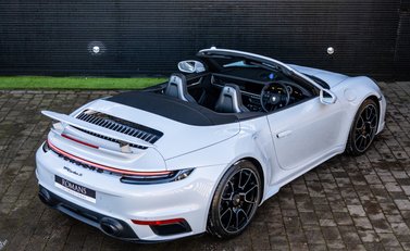 Porsche 911 Turbo S Cabriolet (992) 4