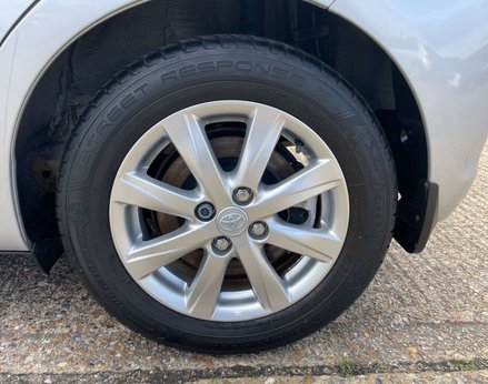Toyota Yaris 1.5 Yaris T4 Hybrid CVT 5dr 15