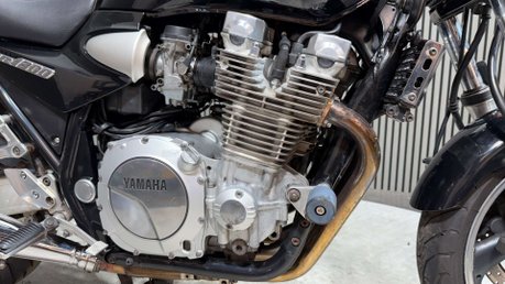 Yamaha XJR1300 2002 52K NEW MOT CLEAN BIKE OHLINS SHOCKS WARRANTY 1300CC 24