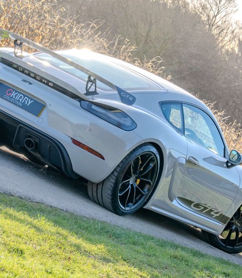 Porsche 718 Cayman GT4 PDK 1