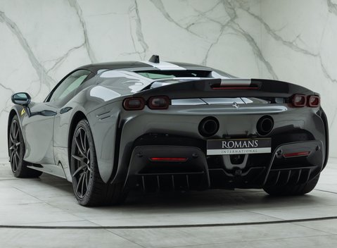 Ferrari SF90 Stradale ASSETTO FIORANO 10