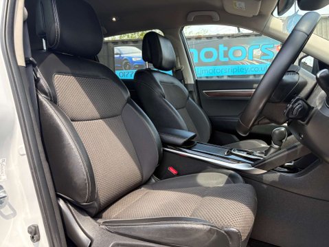 Renault Koleos 2.0 Blue dCi Iconic SUV 5dr Diesel X-Trn A7 4WD Euro 6 (s/s) (190 ps) 54