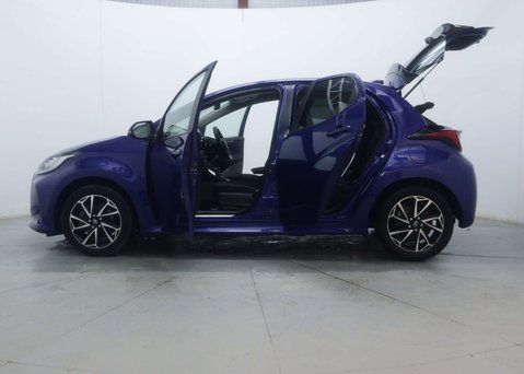 Toyota Yaris 1.5 Yaris Design HEV CVT 5dr 54