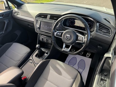 Volkswagen Tiguan 2.0 TDI BlueMotion Tech R-Line Euro 6 (s/s) 5dr 2
