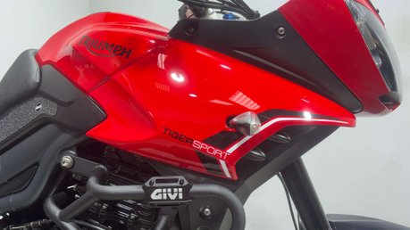 Triumph Tiger 2013 48K FULL LUGGAGE NEW MOT SERVICED READY TO EXPLORER 1050CC 47