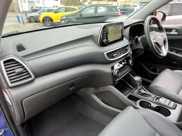 Hyundai TUCSON 1.6 Tucson Premium SE48v MHEV CRDi 2WD Semi-Auto 5dr 17