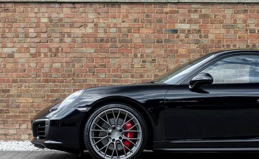 Porsche 911 (991.2) Carrera 4S 24