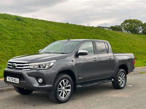 Toyota Hilux 2.4 HI-Luxury Invincible D-4D 4WD Double Cab Auto 4WD 5dr 2