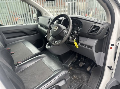 Vauxhall Vivaro L2H1 2900 DYNAMIC S/S 17