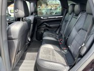 Porsche Cayenne 3.0 TD V6 Platinum Edition SUV 5dr Diesel TiptronicS 4WD Euro 6 (s/s) (262 10