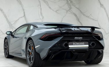 Lamborghini Huracan LP640-2 Tecnica 3