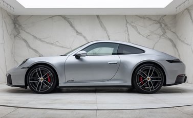 Porsche 911 Carrera GTS (992.2) 5