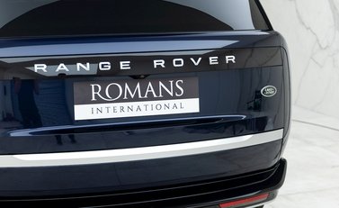 Land Rover Range Rover P530 Autobiography LWB 7 Seater 26