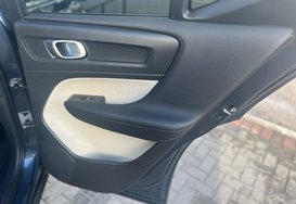 Volvo XC40 2.0 T4 INSCRIPTION PRO AUTO PETROL 31
